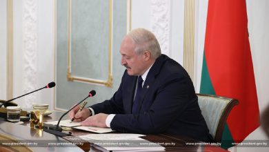 Лукашенко посетовал что Путин не пригласил его в Крым