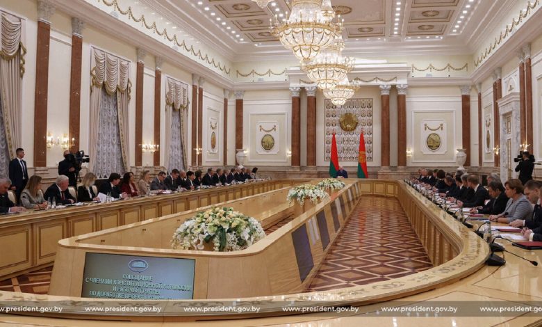 В ближайшее время проект Конституции вынесут на обсуждение