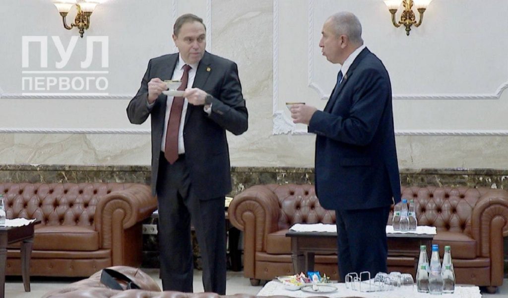 Лукашенко вызвал Караника и Караева