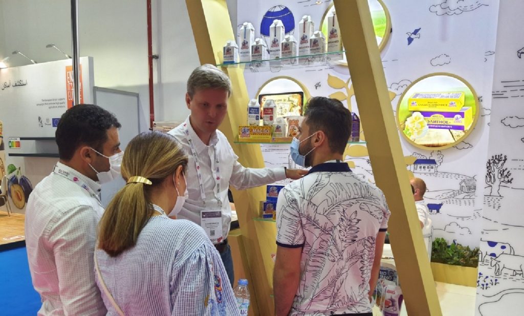 Компании Беларуси и стран Ближнего Востока и Африки подписали документы о сотрудничестве на выставках в Дубае