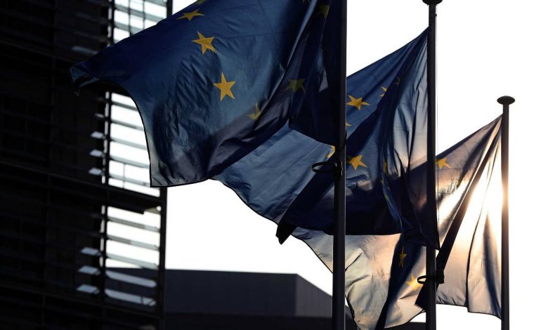 флаги Евросоюза, ЕС