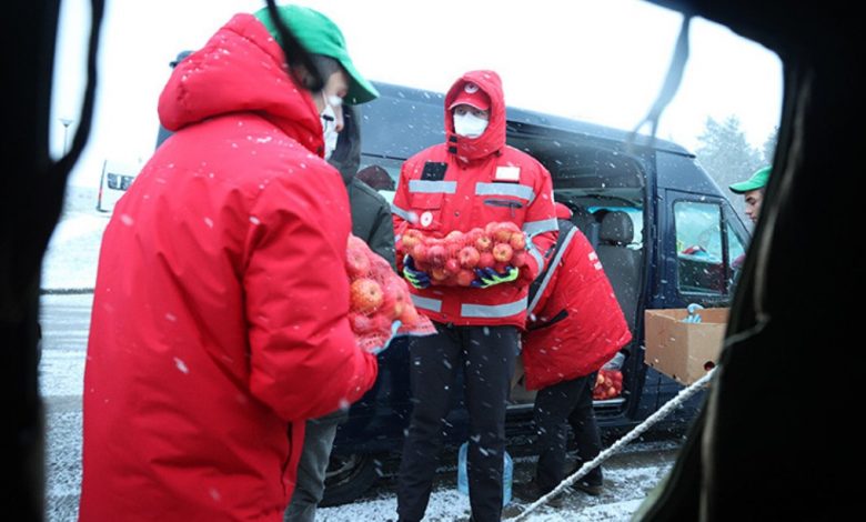 гуманитарная помощь для беженцев, волонтёры