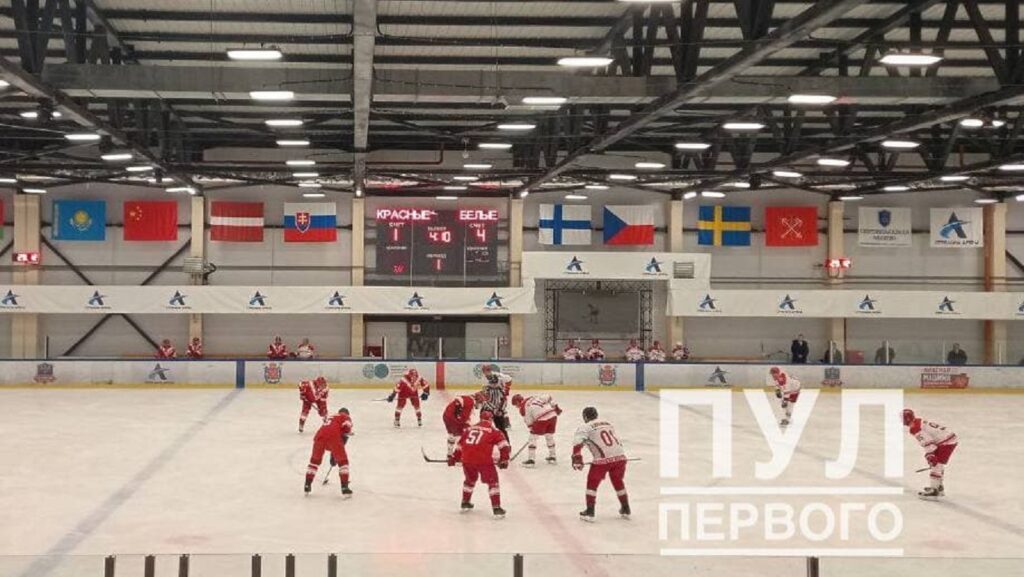 Лукашенко и Путин вышли на хоккейный лед в Стрельне