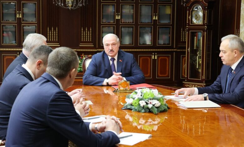 Александр Лукашенко 13 декабря 2021 года рассмотрел кадровые вопросы