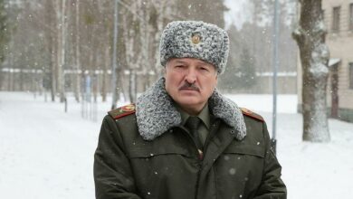 Лукашенко в военной форме зимой