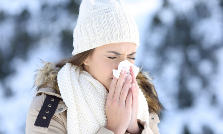 Эксперт заявил, что любая простуда может оказаться «омикроном» 1