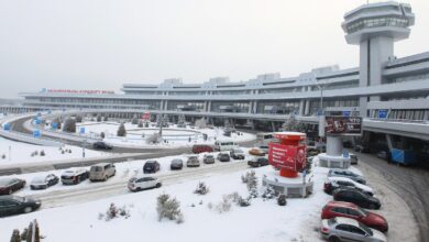 В аэропорту Минск со взлетно-посадочной полосы выкатился самолет