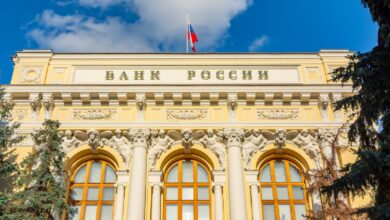 Центробанк России попытался остановить обвал рубля