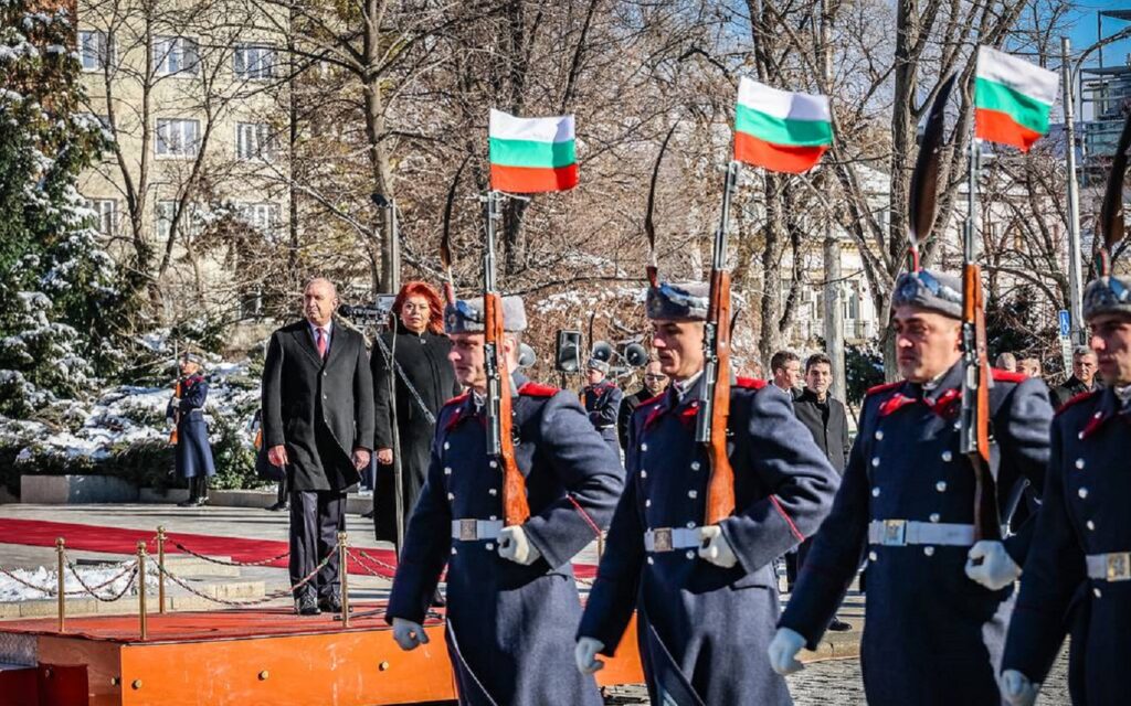 В Болгарии завершилась инаугурация президента Радева