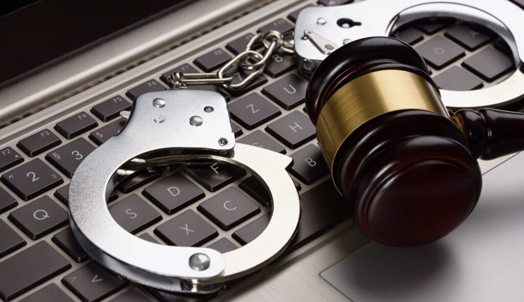 Около 15 тыс. уголовных дел в сфере высоких технологий возбуждено в Беларуси за 2021 год