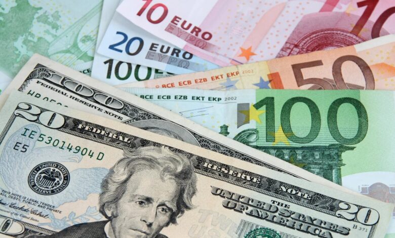валюта, доллары и евро, валютные торги