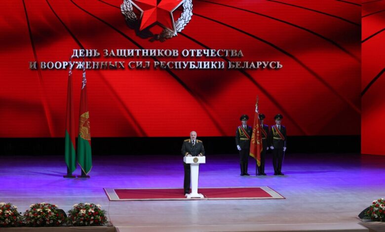 Александр Лукашенко 22 февраля 2022 года выступил на торжественном собрании, посвященном Дню защитников Отечества и Вооруженных Сил Беларуси