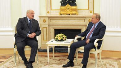 Президент Беларуси Александр Лукашенко и Президент России Владимир Путин 18 февраля 2022 года провели переговоры в Кремле