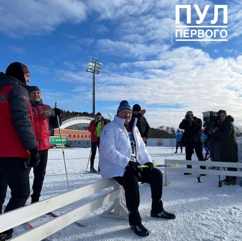 Лукашенко примет участие в лыжной гонке
