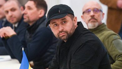 Д. Арахамия