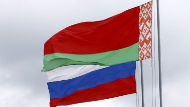 флаги Беларуси и России