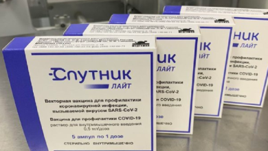Глава Минздрава продемонстрировал Лукашенко вакцину "Спутник Лайт" белорусского производства 1