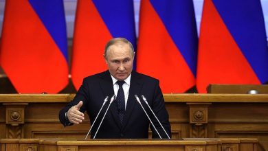 Путин пригрозил молниеносными ударами за вмешательство в украинский конфликт