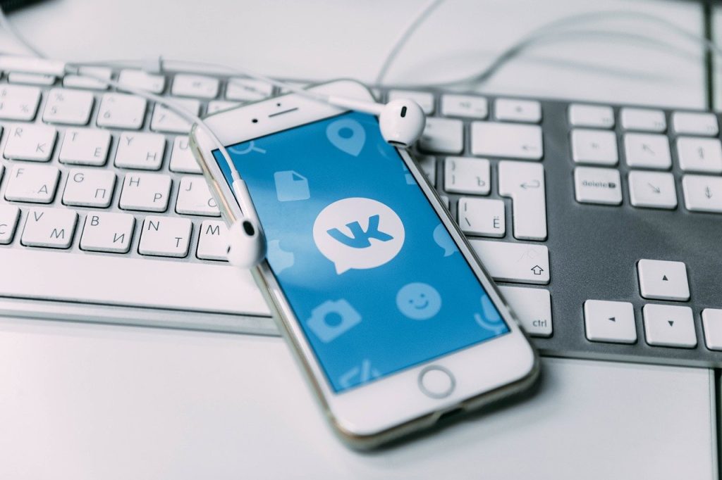 вконтакте приложение на телефон