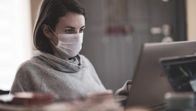 пандемия коронавируса, женщина в маске