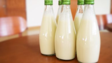 молоко в бутылках