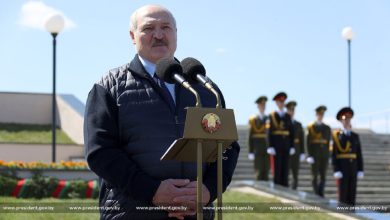 Лукашенко поздравил Беларусь с Первомаем