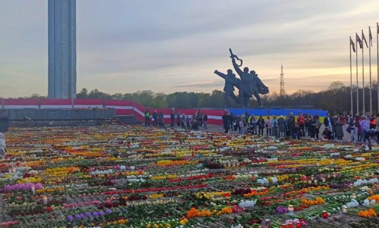 Сейм Латвии разрешил снос памятника Освободителям Риги