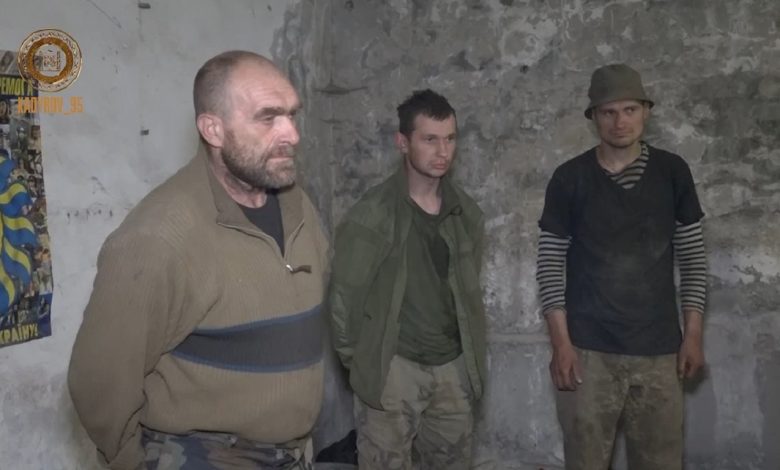 Группа украинских военных сдалась в плен