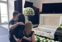 «Дочка не верит, что папа умер»: семья Шатунова простилась с ним в Москве 34