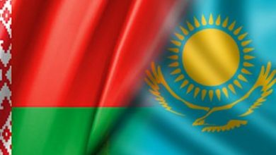 Флаги Беларуси и Казахстана