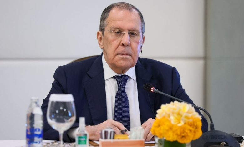 Лавров: Российская армия стремится отодвинуть украинские войска на расстояние, безопасное для России 1 глава МИД России Сергей Лавров