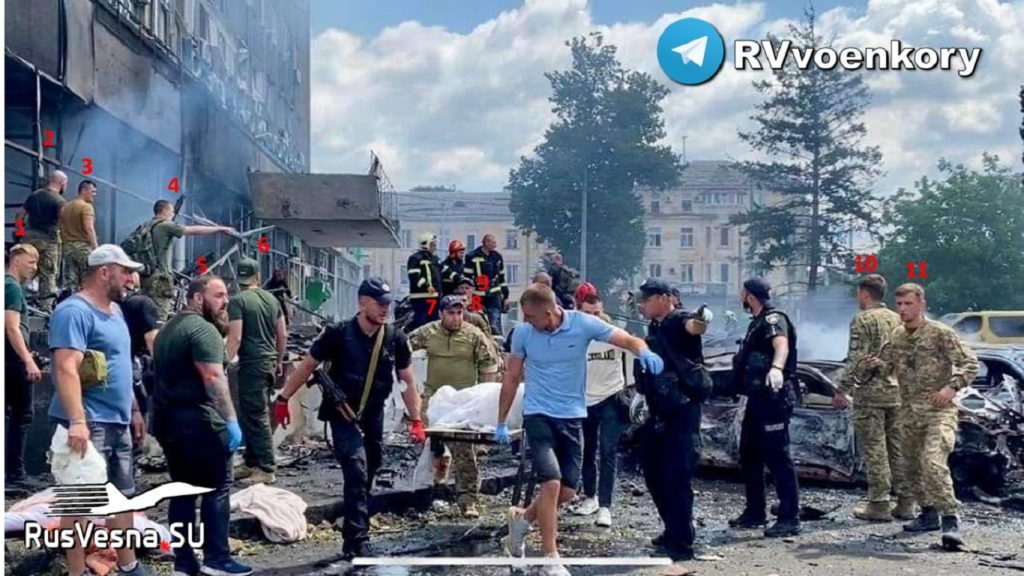 Военные на месте обстрела