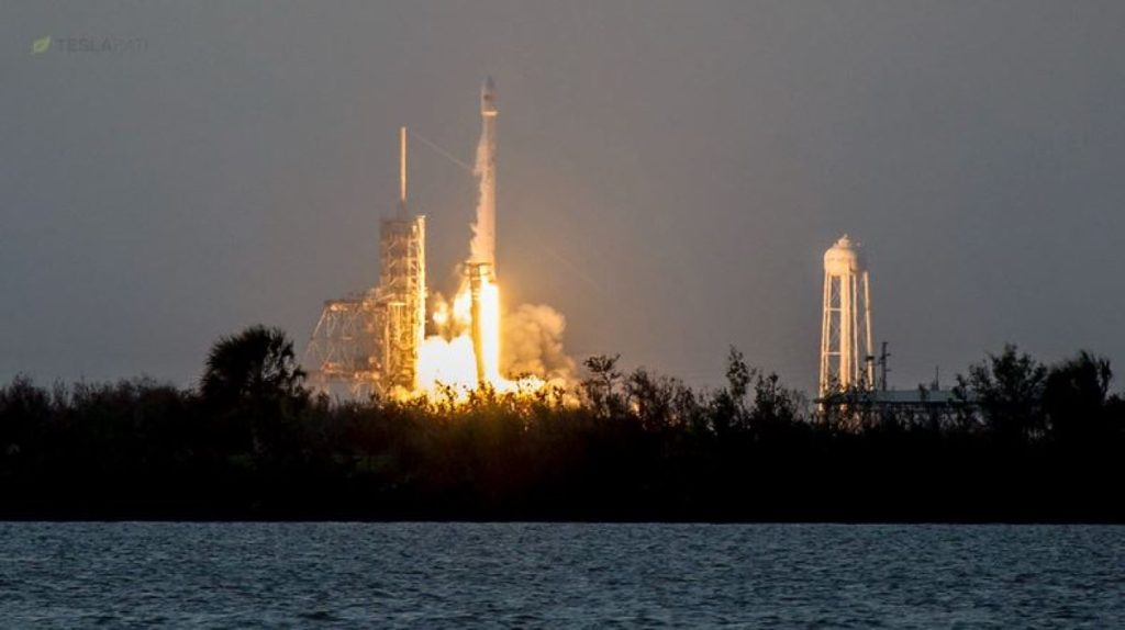 Запуск ракеты SpaceX