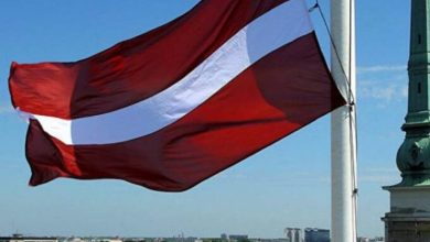 Латышский флаг