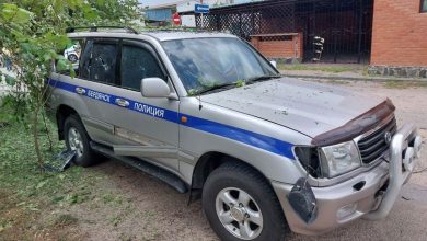 Машина ГАИ, пострадавшая от взрыва в Бердянске