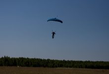 Парашютист