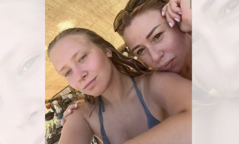 Алёна Апина без макияжа показала подросшую дочь от суррогатной матери 1