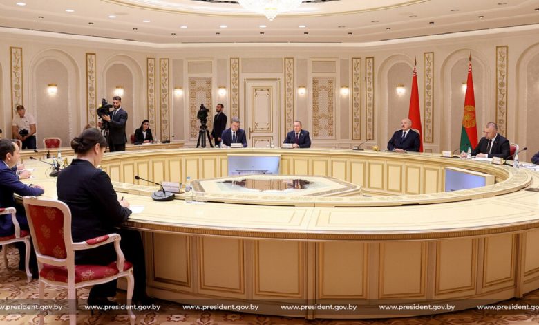 Встреча Лукашенко с делегацией Мурманской области