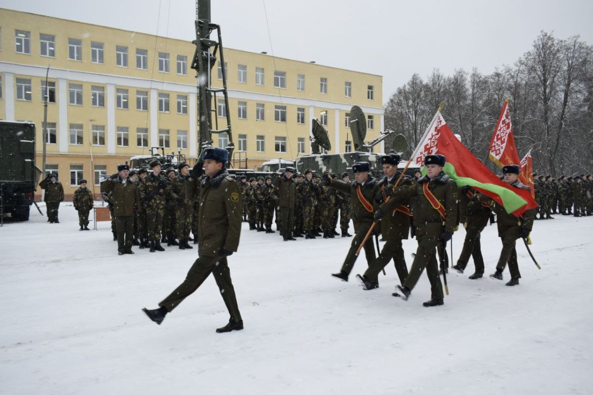 Лукашенко подписал указ о призыве на срочную военную службу и службу в ...