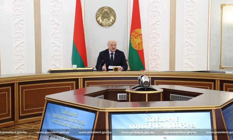 Александр Лукашенко на совещании