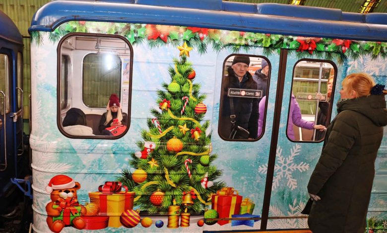 Новогодний вагон в Минском метро