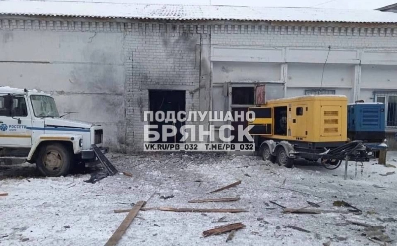 Украинский БПЛА атаковал РЭС в Брянской области