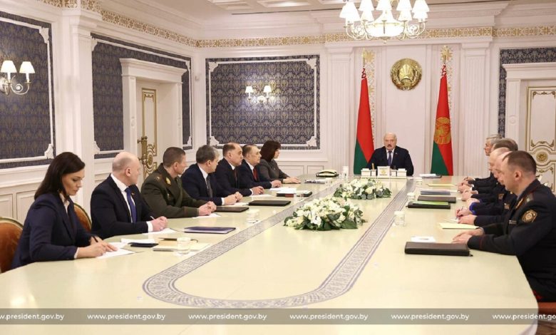 Лукашенко призвал не отвергать уехавших из Беларуси 1 А. Лукашенко