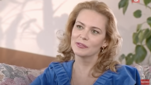 Алёна Яковлева высказалась о своих коллегах, которые сбежали из России после начала СВО 11