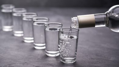 Эксперт объяснил, почему водку не стоит использовать для дезинфекции 4