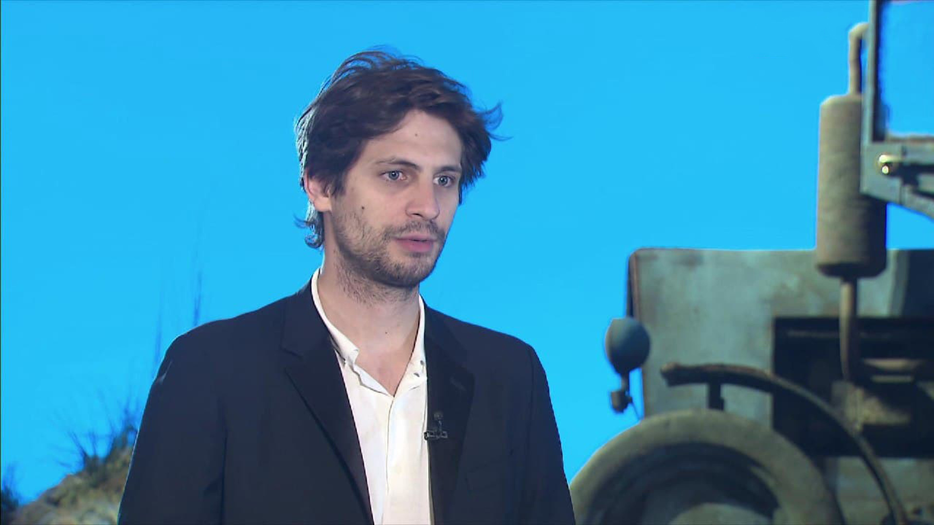 Молочников вступился за оставшуюся без работы в России Ахеджакову