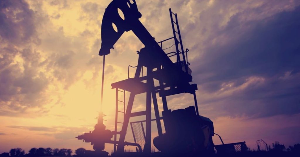 Нефтяная вышка, нефть