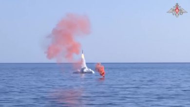 Российская субмарина выпустила ракету «Калибр» по береговой цели 1