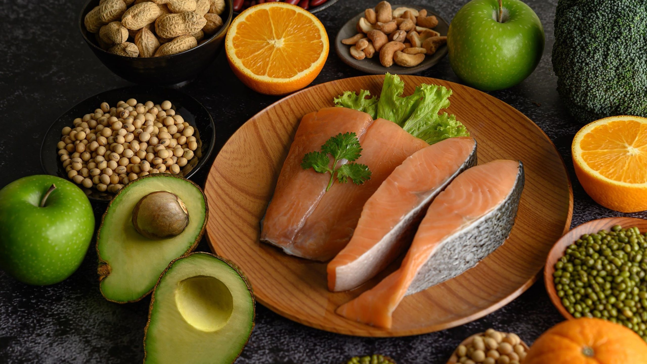 Врач дала советы по питанию для сохранения молодости кожи