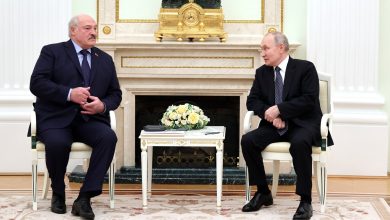 Президенты Беларуси и России А. Лукашенко и В. Путин